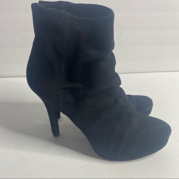 BCBG black Slouchy heeled Ankle Boots size 7.5 - Picture 6 of 13